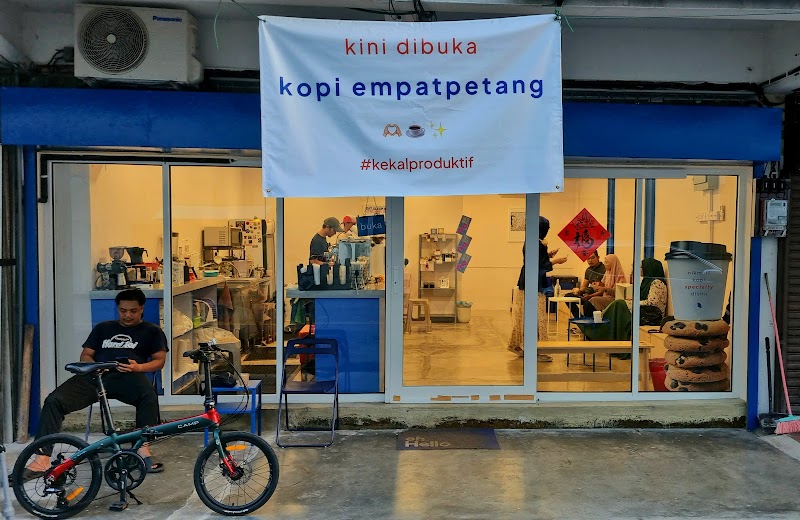 Kopi Empat Petang Temerloh (Lorong Belakang Maybank atau Family Mart)