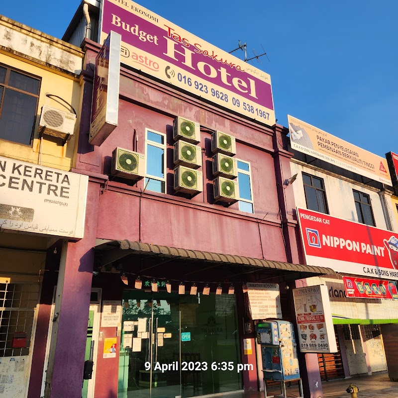 Tas Sakura Budget Hotel
