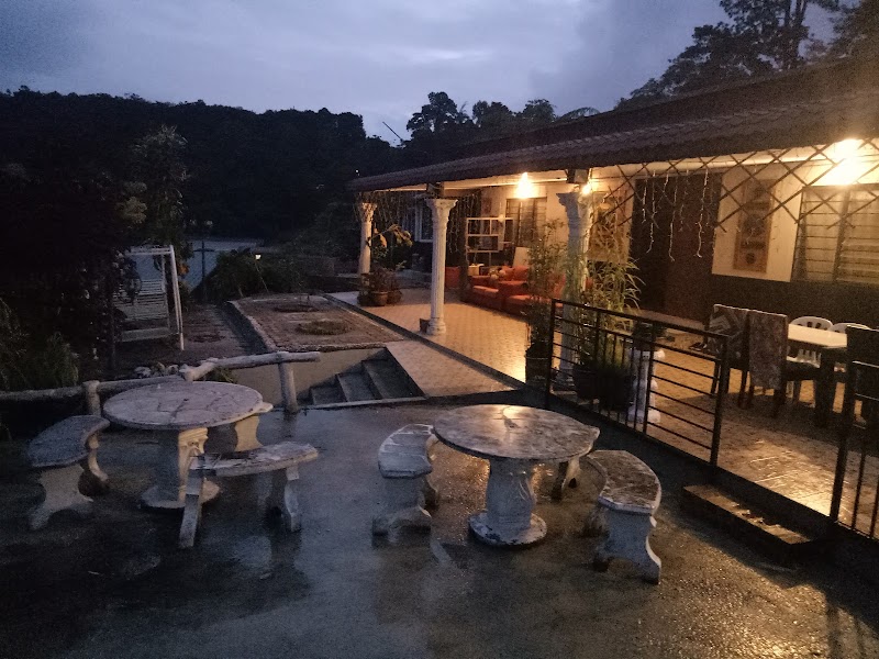 Marina Chalet n Resort