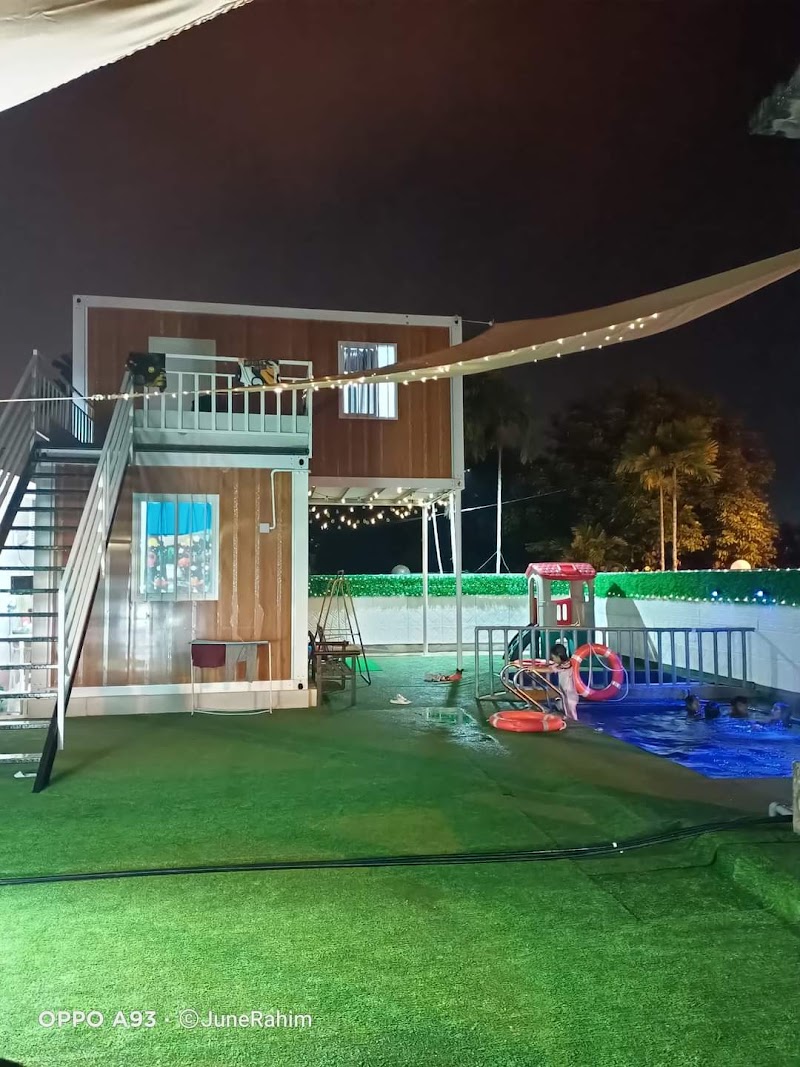 Tiny Homestay