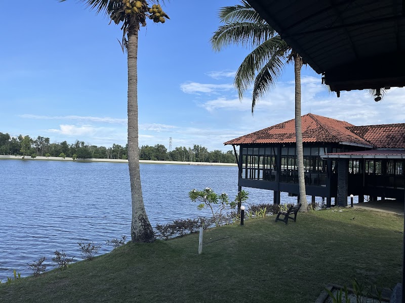 Inderapura Lake Resort