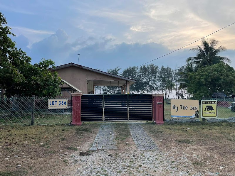 Homestay Pekan by The Sea