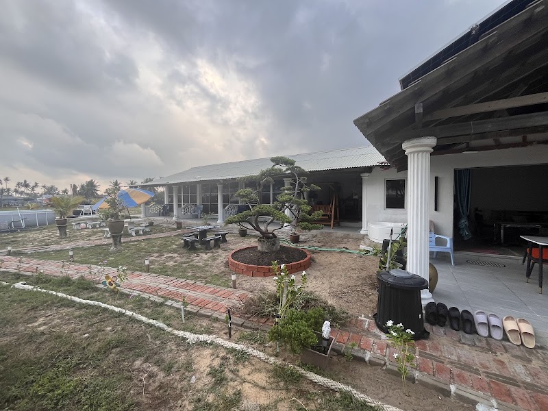 Mek Kiting Campsite Chalet