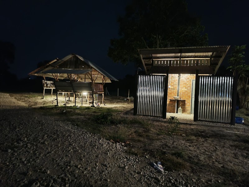 SECOTÉK NENASI CHALET & CAMPSITE